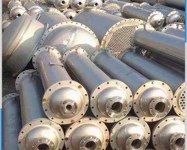 What is shell and tube heat exchanger